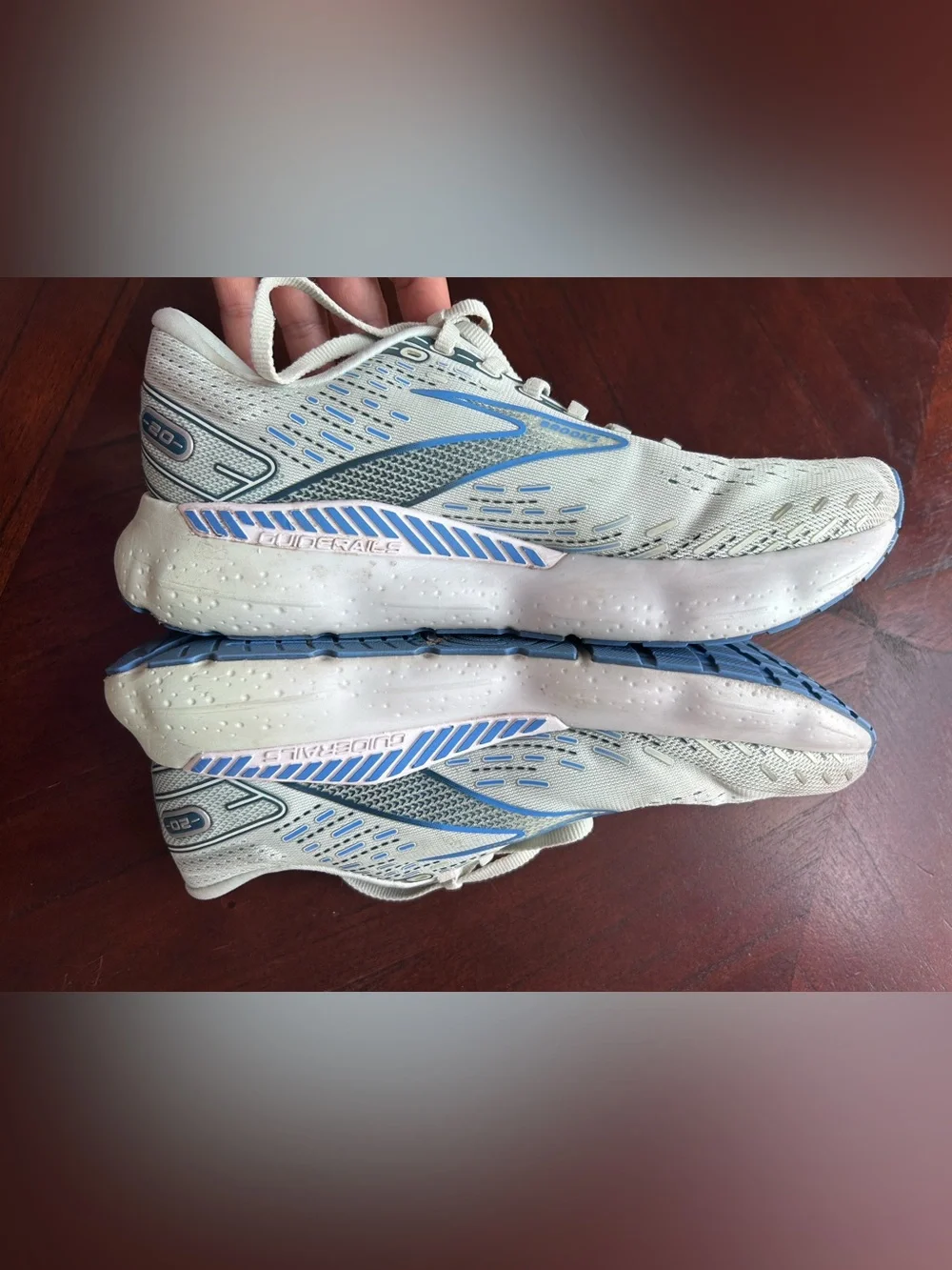 Brooks Women's Glycerin Running Shoes - Light Gray with Blue Accents size 9